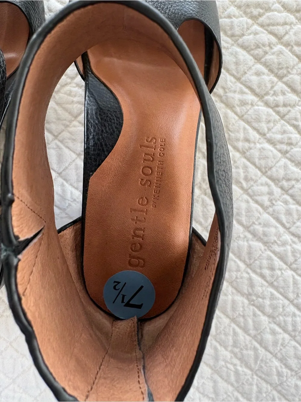 Kenneth Cole Gentle Souls Charlene Black Leather Roan Sandals Heels NWOT 7.5